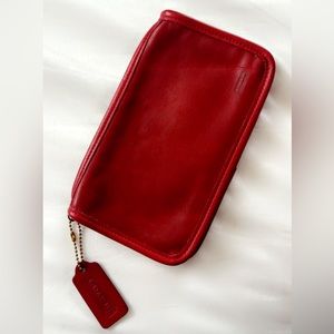Coach vintage chunky case in red